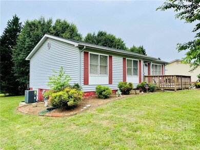 412 Millsaps Rd, Statesville, NC 28625 - photo 4