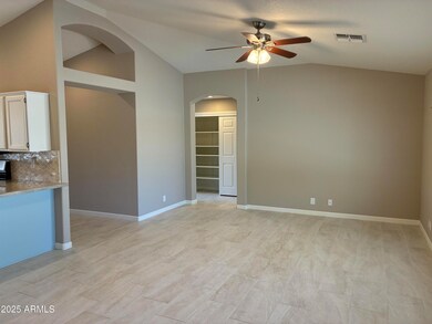 11216 E Lakeview Cir, Mesa, AZ 85209 - photo 7