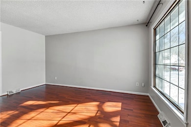 1610 E Elm Terrace, Olathe, KS 66062 - photo 5