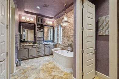 Absolutely glamourous primary bath with free-stand