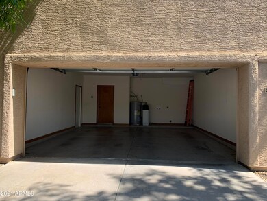 8863 S Grandview Dr, Tempe, AZ 85284 - photo 2