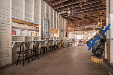 229 E Goliad Ave, Crockett, TX 75835 - photo 6