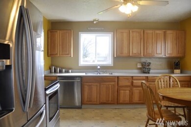 3149 Field St, Longview, WA 98632 - photo 3