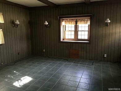 Family Room.