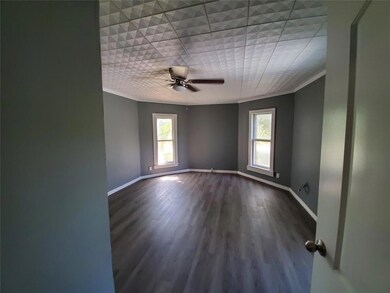 301 S Lane St, Decatur, TX 76234 - photo 6