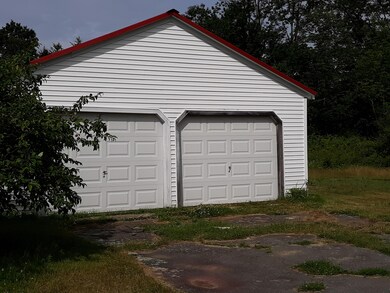 21 NEWTON Drive garage
