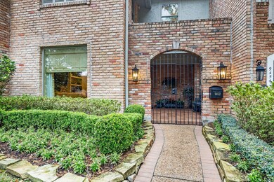 9452 Briar Forest Dr, Houston, TX 77063 - photo 2