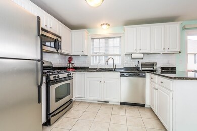 530 Mammoth Rd unit 6, Dracut, MA 01826 - photo 2