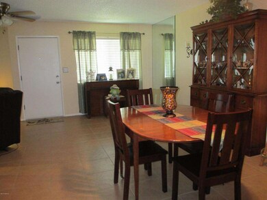 10931 W Santa fe Dr, Sun City, AZ 85351 - photo 5