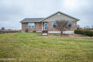 9456 Erika Ln, New Bloomfield, MO 65063 - photo 2