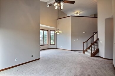 10532 Ontario Dr, Crown Point, IN 46307 - photo 5