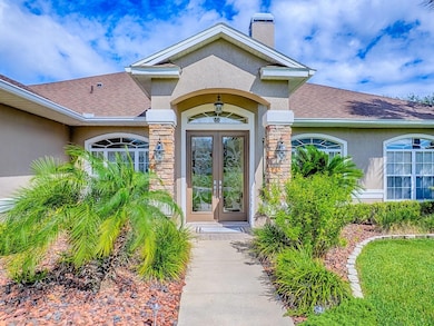 564 Dowling Cir, Lady Lake, FL 32159 - photo 2