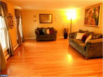 4701 Sir Galahad Dr, Brookhaven, PA 19015 - photo 4