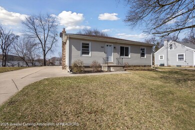 1007 Maycroft Rd, Lansing, MI 48917 - photo 3
