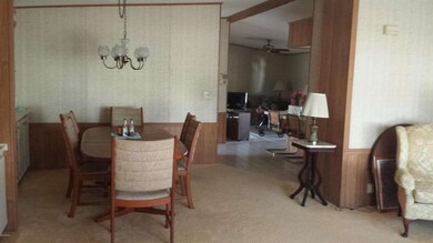 dinning room.jpg