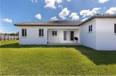 9341 SW 174th St, Palmetto Bay, FL 33157 - photo 5