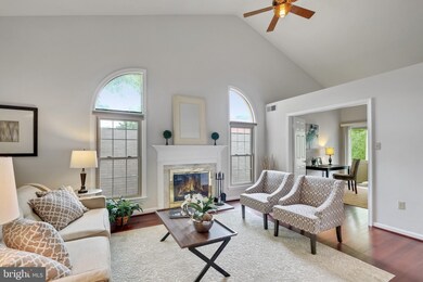 10809 Luxberry Dr, Rockville, MD 20852 - photo 3