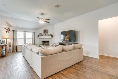 6509 Boot Jack Dr, Joshua, TX 76058 - photo 4