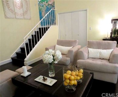 LIVING ROOM 3