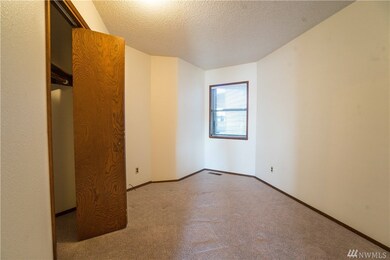 121 Front St unit 14, Lynden, WA 98264 - photo 5