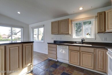 Kitchen w/Tile Floorinh=g