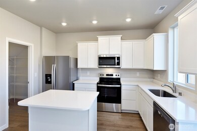 9739 Hay St SE, Yelm, WA 98597 - photo 3