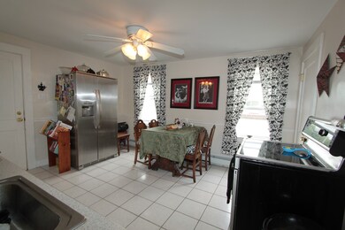 11 Glover St unit 3, Salem, MA 01970 - photo 5