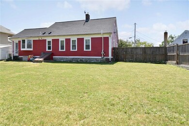 115 Summit Ave, West Warwick, RI 02893 - photo 4