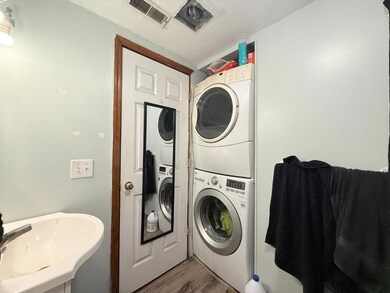 Bathroom/Laundry