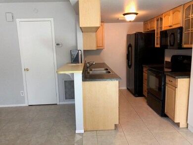 breakfast bar/kitchen