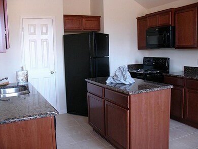 12219 Estelle Ln, Pinehurst, TX 77362 - photo 6