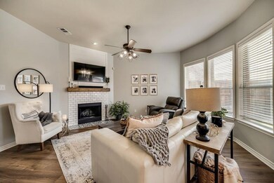 640 Crockett Dr, Lavon, TX 75166 - photo 3