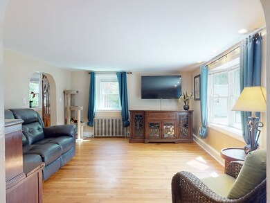 54 Carlin Rd, Waltham, MA 02451 - photo 4