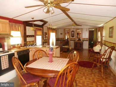 9662 Winchester Grade Rd, Berkeley Springs, WV 25411 - photo 7