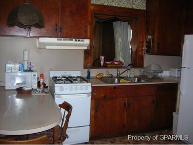 201 S McCaskey Rd, Williamston, NC 27892 - photo 7