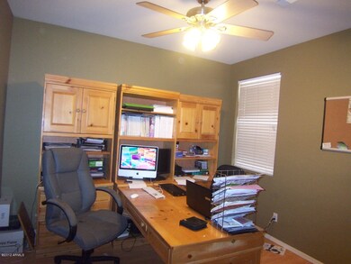 DEN / OFFICE