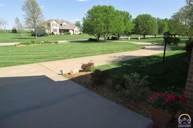 6213 SW South Pointe Dr, Auburn, KS 66402 - photo 2