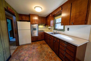 544 Coronation Dr, Franklin, MA 02038 - photo 5