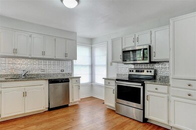 1431 W Chestnut St, Denison, TX 75020 - photo 6