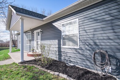 1755 Pinion Ct, Columbus, IN 47201 - photo 3