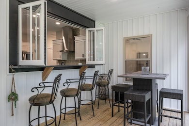 Screened in porch