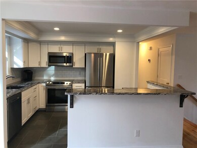 33 Glenwood Cir, Wakefield, RI 02879 - photo 4