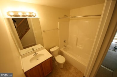 911 George Ave, Essex, MD 21221 - photo 4