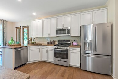 1724 Carlstedt Dr, Aurora, IL 60502 - photo 3