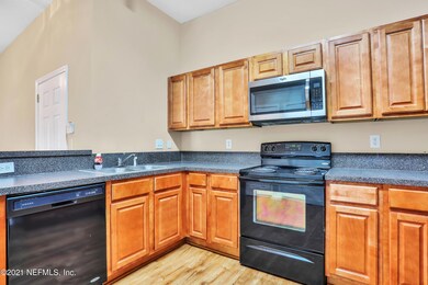 5201 Playpen Dr unit 87, Jacksonville, FL 32210 - photo 3