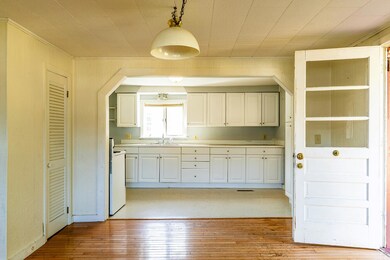 33 James St, Rockland, ME 04841 - photo 6