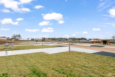 5386 Farm To Market 1376 unit 137, Fredericksburg, TX 78624 - photo 4