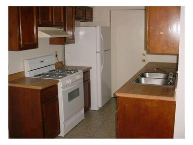 1505 Vanderbilt Dr, El Paso, TX 79935 - photo 3