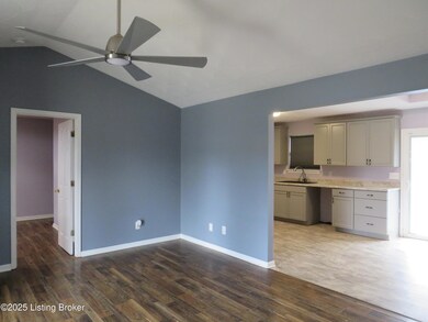 108 Bertram Ct, Bardstown, KY 40004 - photo 2