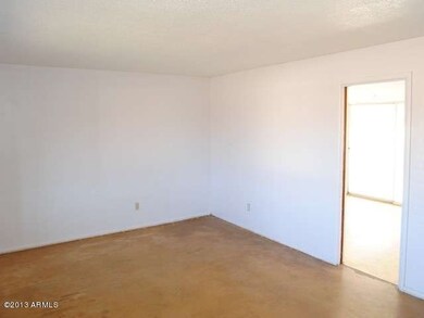 family room (4)